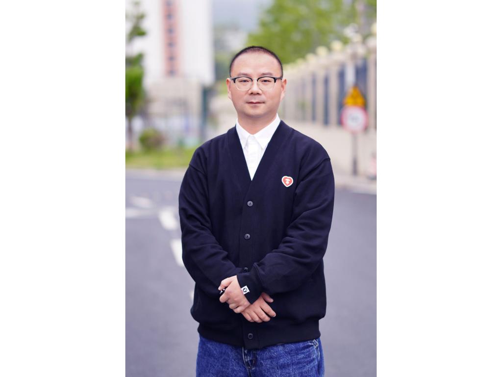 张斌  博士